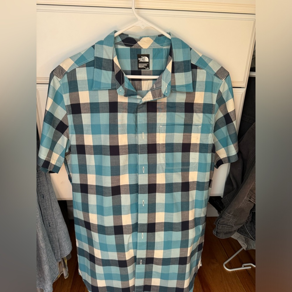 North Face Button Up Men’s Shirt